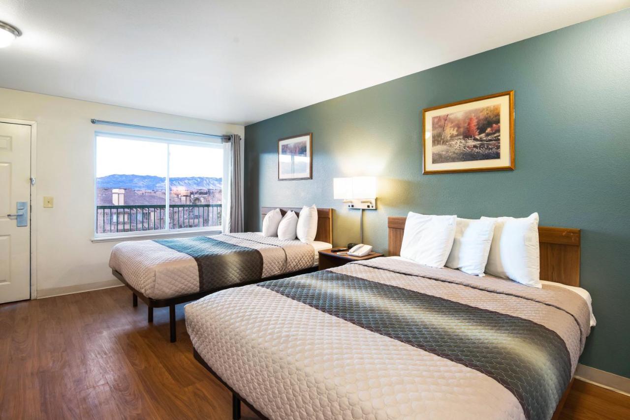 Hometowne Studios By Red Roof Colorado Springs - Airport Экстерьер фото